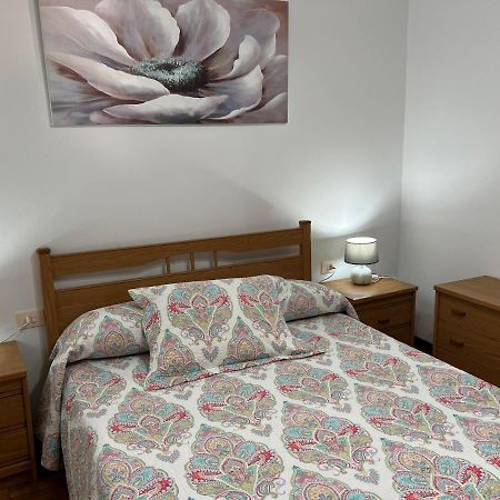 Apartamentos Playa De La Concha Porto de Espasante Kültér fotó