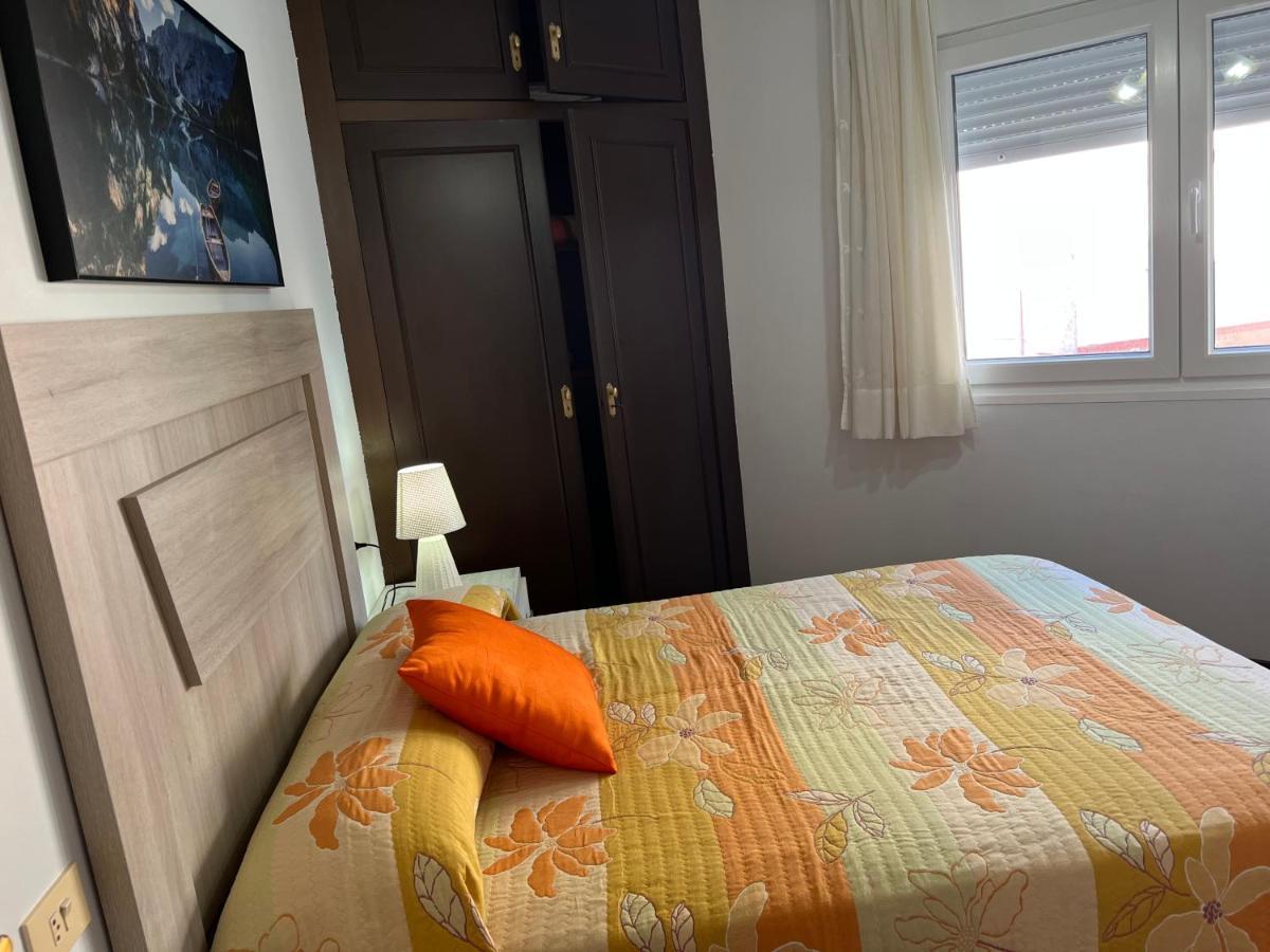 Apartamentos Playa De La Concha Porto de Espasante Kültér fotó