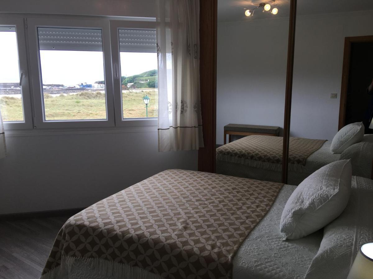 Apartamentos Playa De La Concha Porto de Espasante Kültér fotó