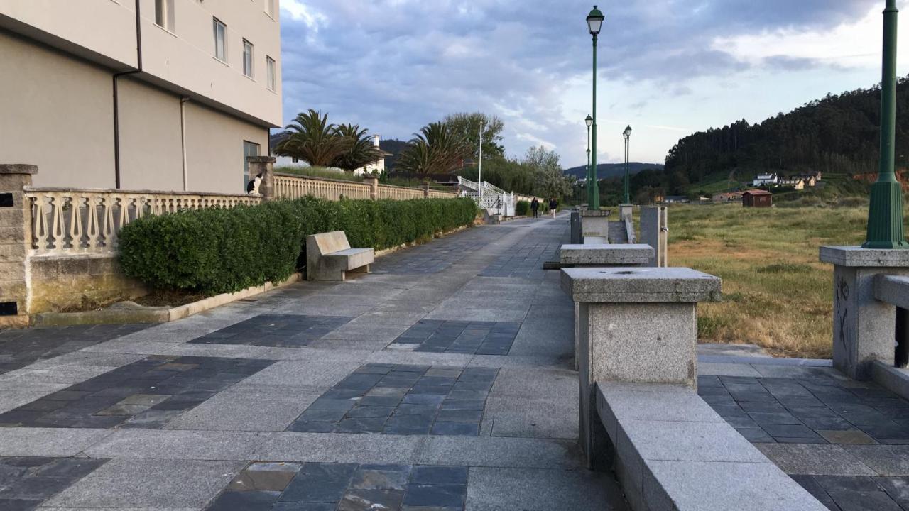 Apartamentos Playa De La Concha Porto de Espasante Kültér fotó