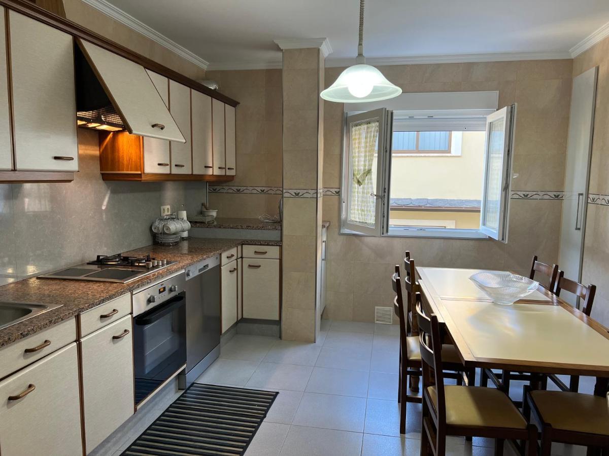 Apartamentos Playa De La Concha Porto de Espasante Kültér fotó