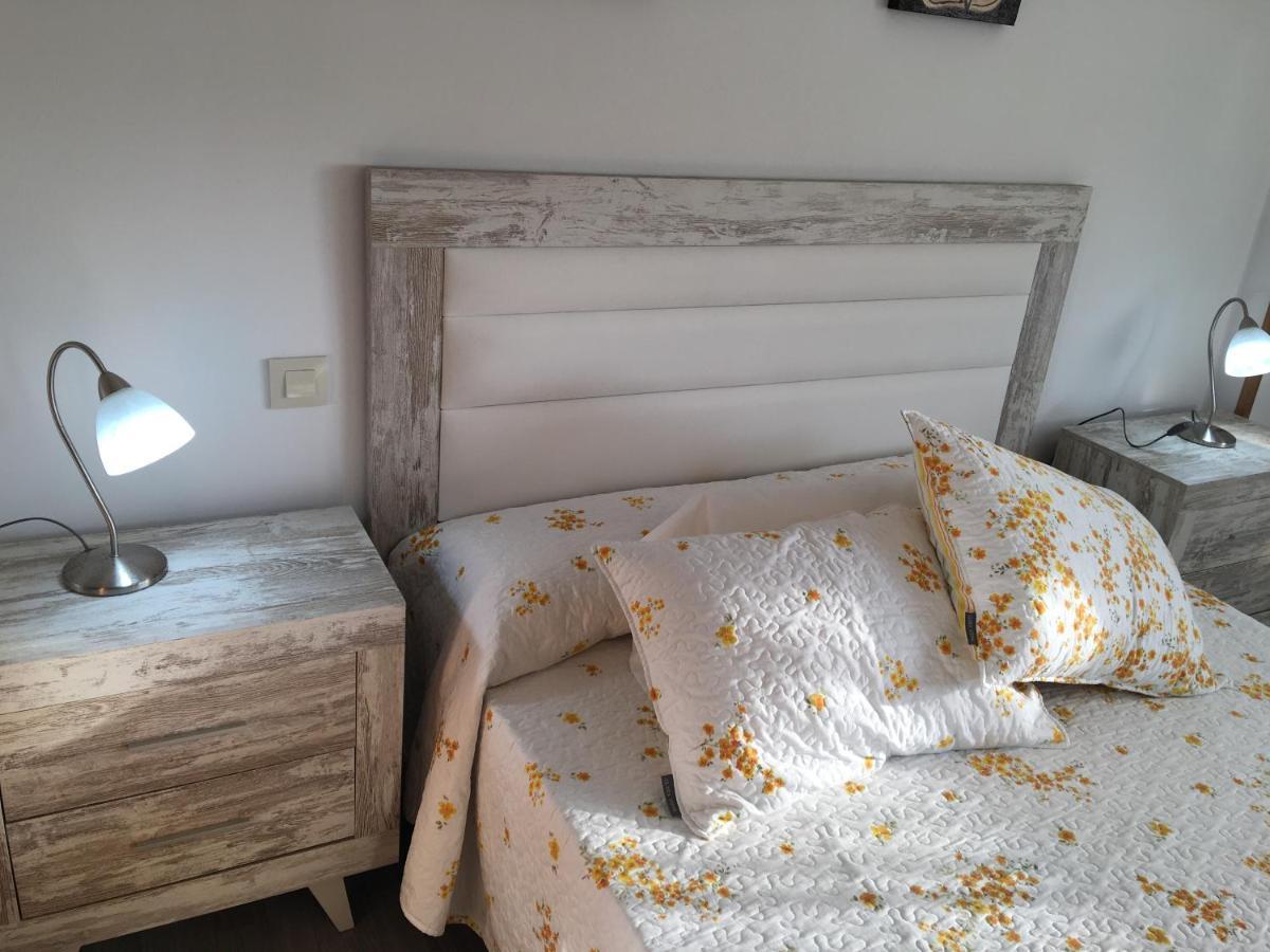 Apartamentos Playa De La Concha Porto de Espasante Kültér fotó