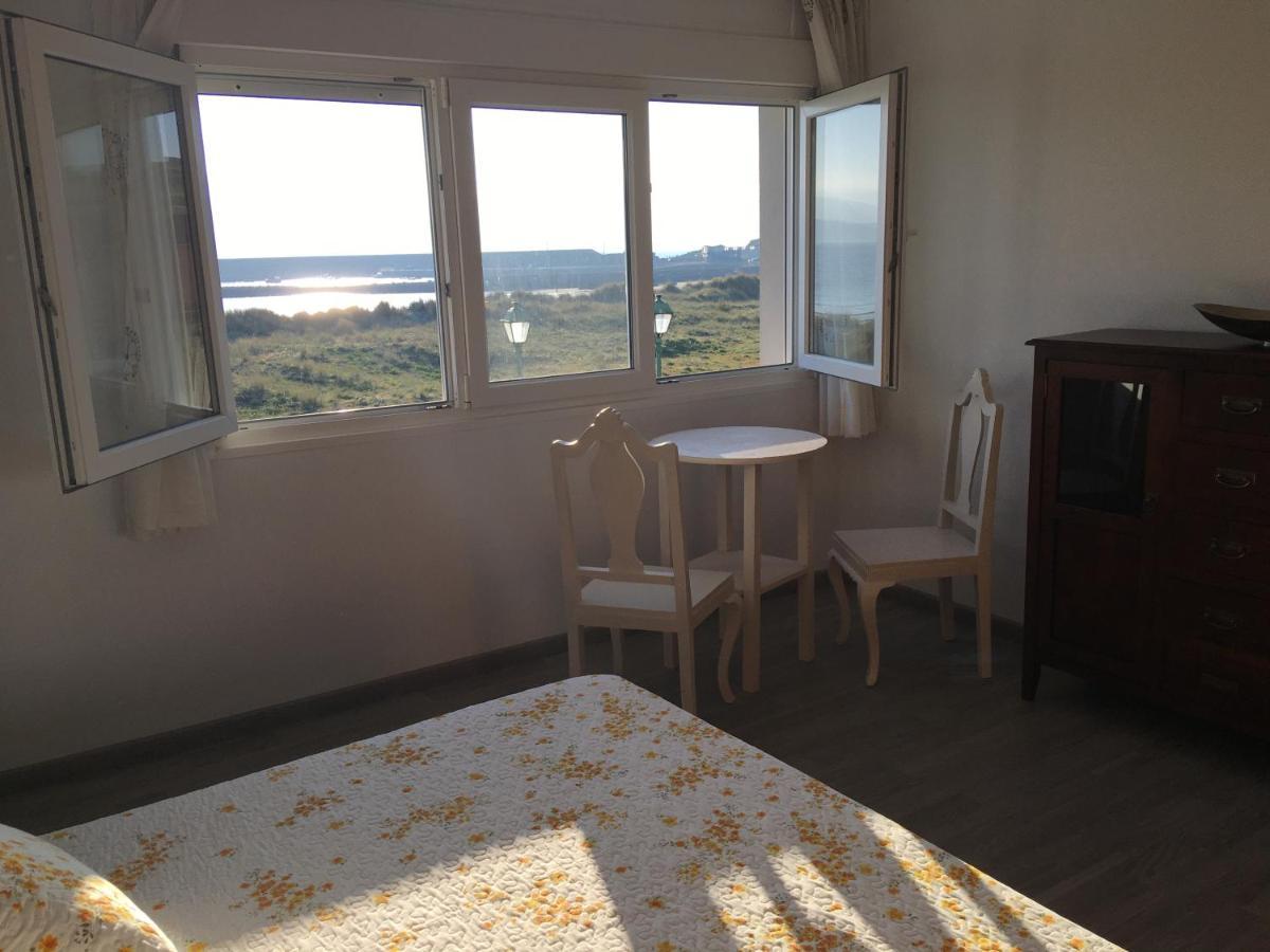 Apartamentos Playa De La Concha Porto de Espasante Kültér fotó