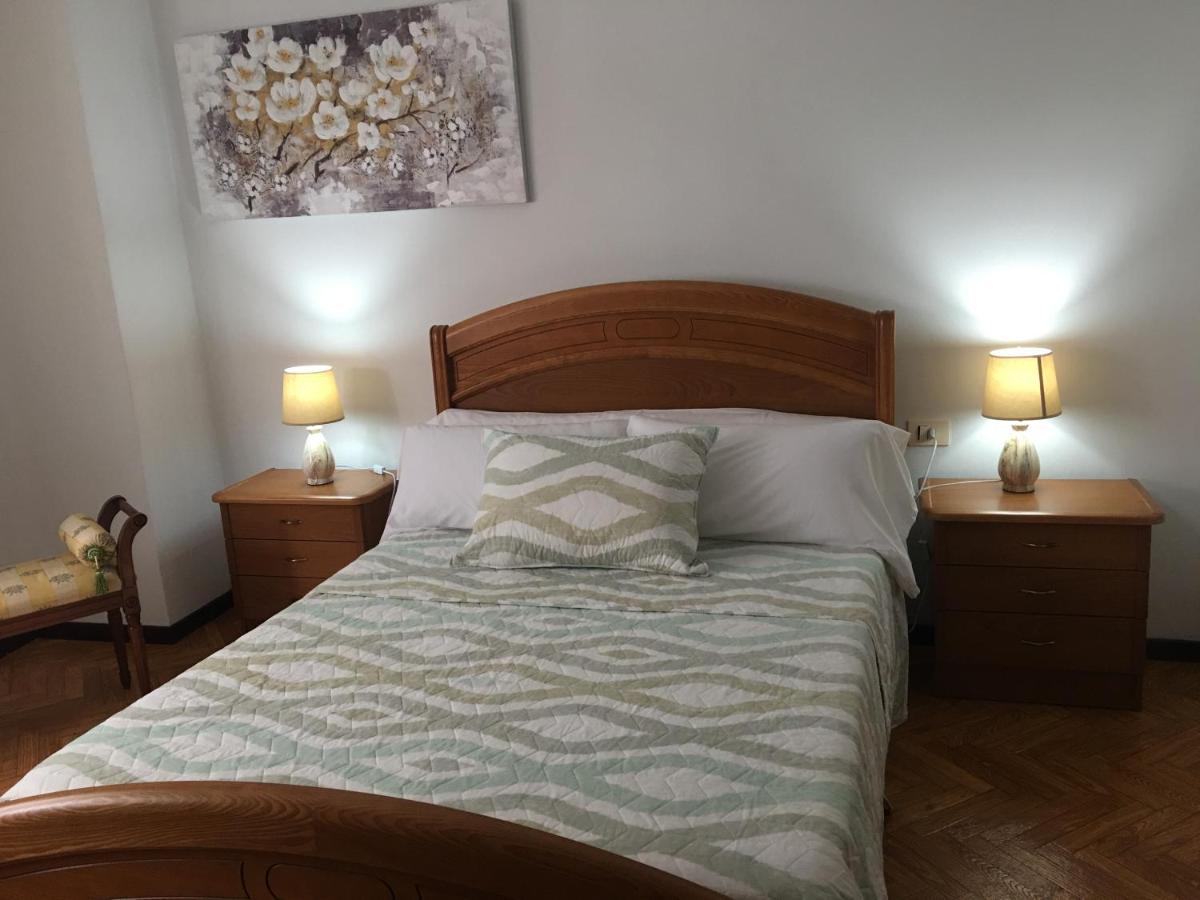 Apartamentos Playa De La Concha Porto de Espasante Kültér fotó